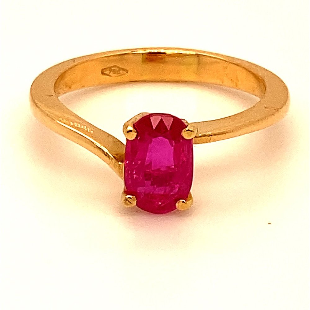 Jegdalek Ruby 1.24ct Solid 18K Yellow Gold Ring